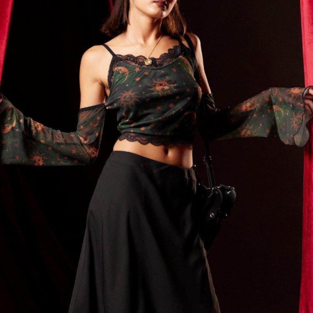 Cosmic Aura Celestial Lace Cold Shoulder Top Hot‎ Topic Witchy Witch